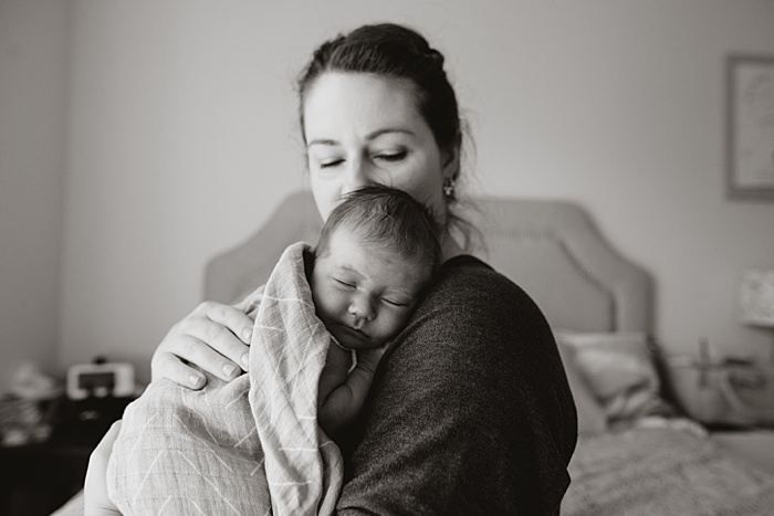 Newborn Photographer Vancouver, in-home lifestyle session made for cuddles. 