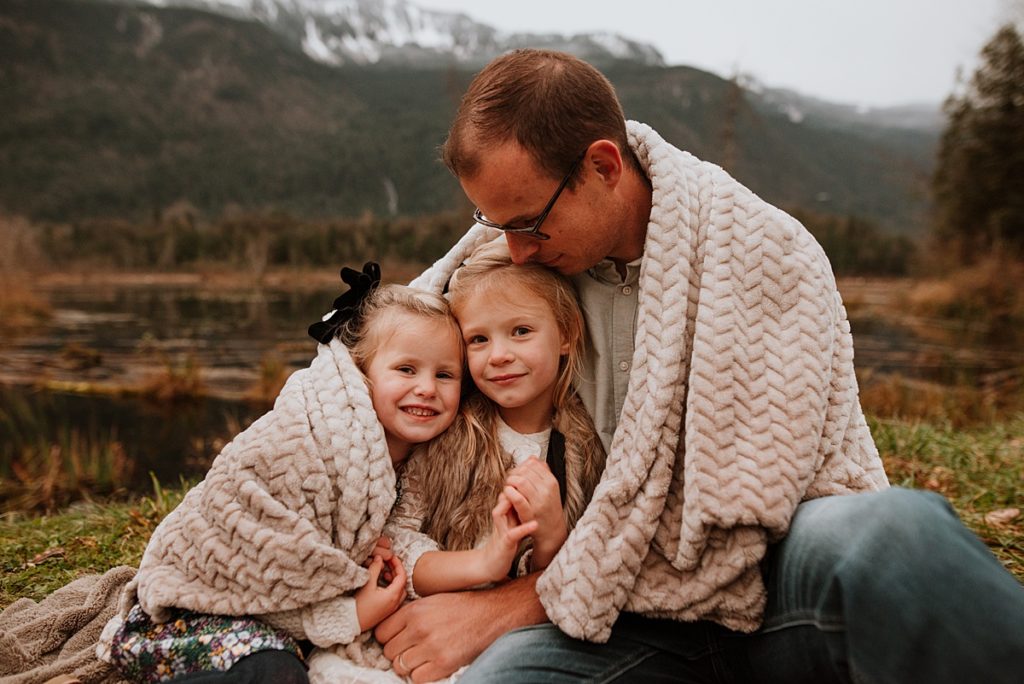 Dad and his girls snuggled up during our chilly family session.