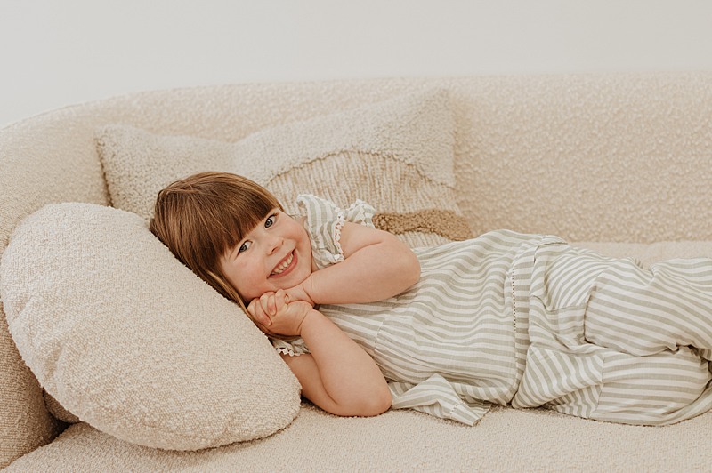 Neutral outfit ideas for Vancouver studio family photos